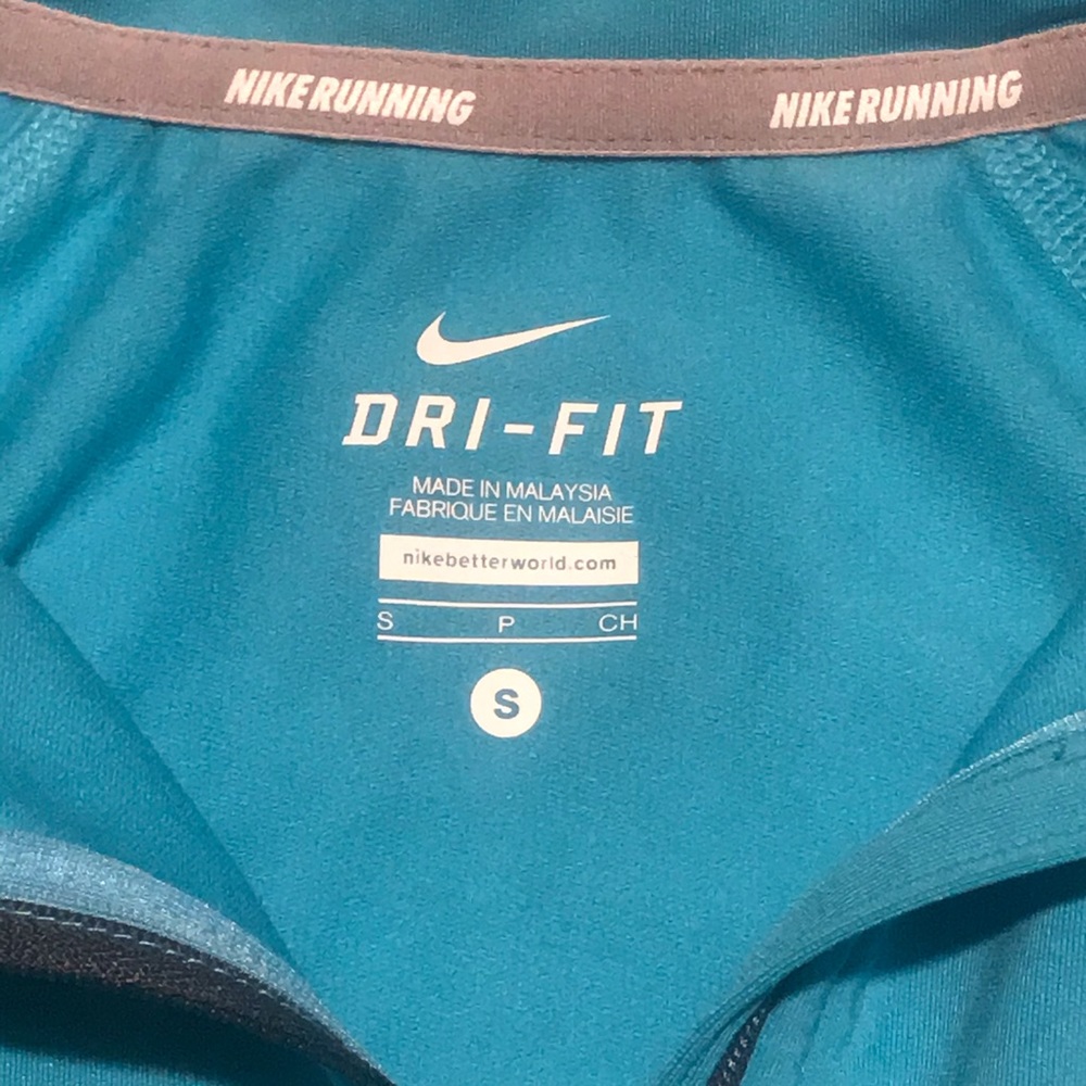🔥2 for $30🔥Women’s Nike Jacket - Picture 2 of 5
